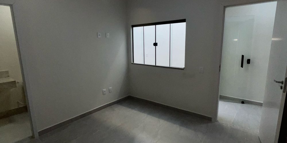 WhatsApp Image 2025-04-11 at 17.40.13 (3)